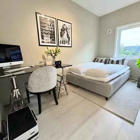 Spacious & Modern - - - Sea View Appartement