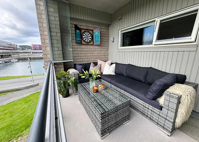 아파트 Spacious & Modern - - - Sea View 스타방에르
